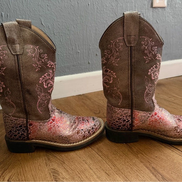 Girls Old West Brown and Pink Cowboy Boots - Picture 3 of 6